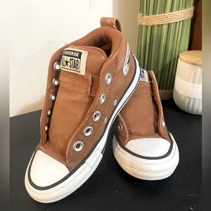 Converse Mid Top Sneakers in Chestnut Boys 12